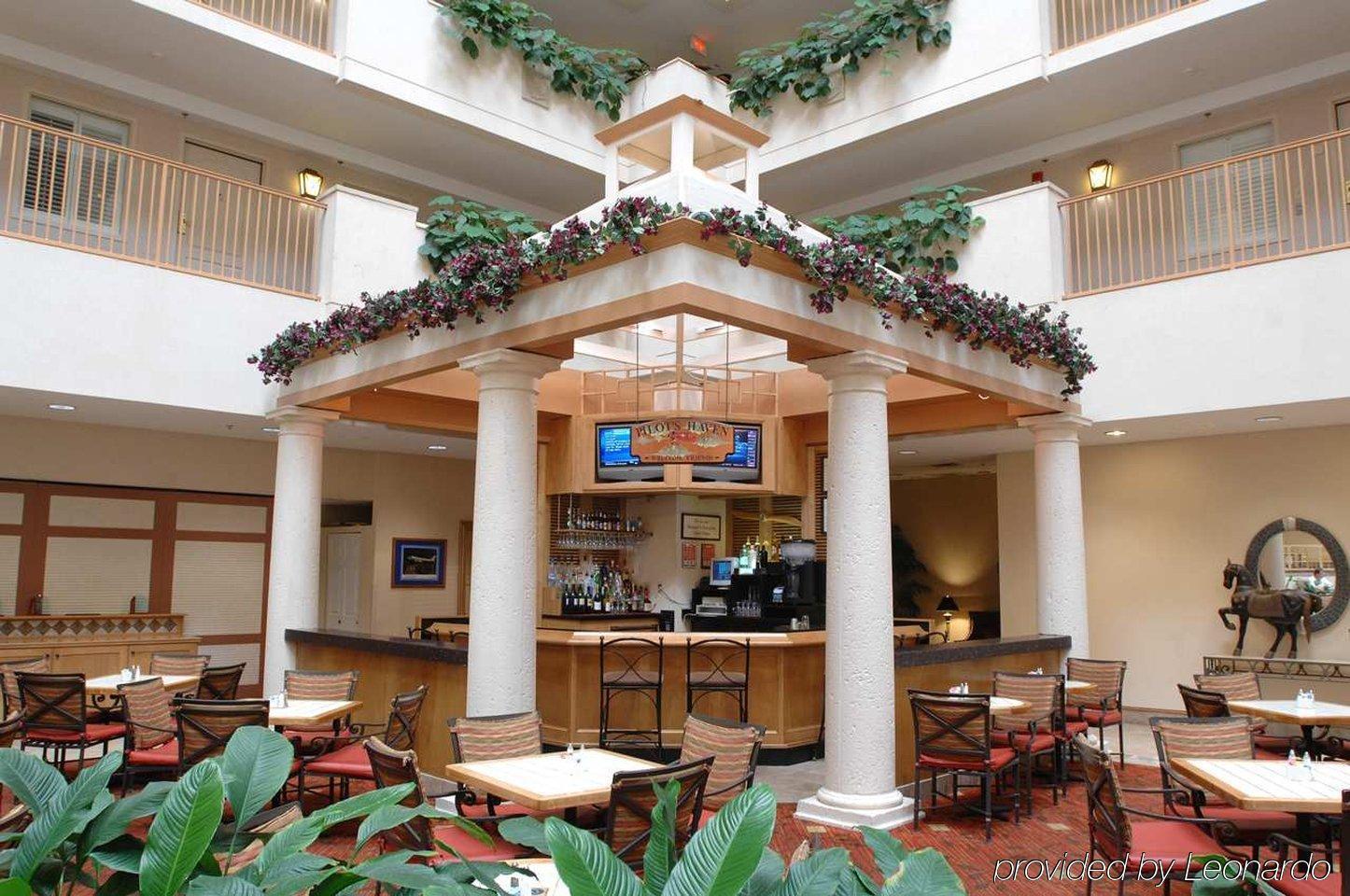 Embassy Suites By Hilton Orlando Airport Restaurace fotografie